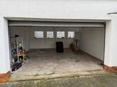Foto - Halle bzw. 2 Garagenabteile mit Zwischenraum und großem Hof