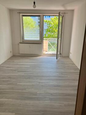 Foto - renovierte 1R Wohnung mit Balkon, Keller, Stellplatz, Küche, Bad