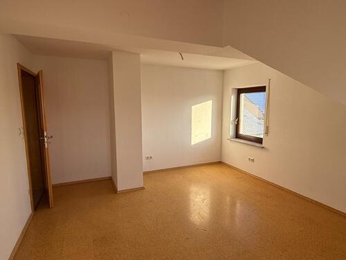 Foto - Dachgeschoßwohnung in Höchstadt an der Aisch zur Miete