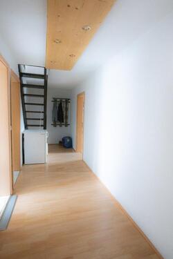 Foto - Möbliertes WG-Zimmer - 300,00 EUR Kaltmiete, ca.  20,00 m²