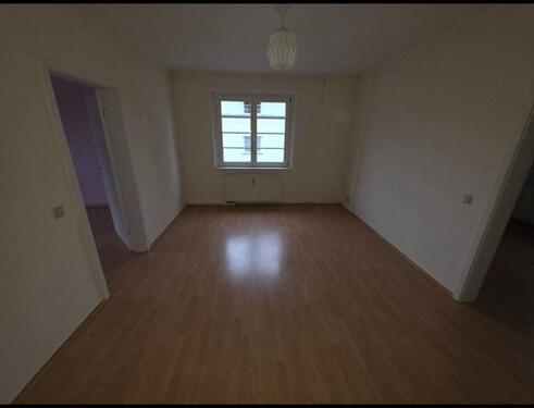 Foto - Biete 3Zimmer Wohnung, auch für Ukrainische Flüchtlinge und WGs