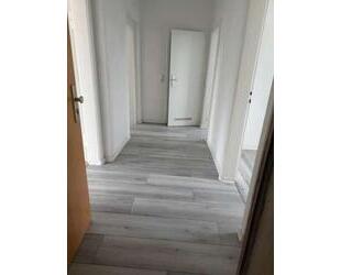 Neu - Sanierte kleine Familienwohnung, 3 Raum Wohnung in Zschornewitz - Gräfenhainichen