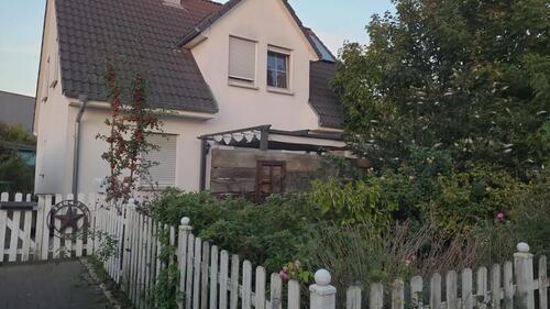 Foto - neueres Einfamilienhaus in 77743 Dundenheim