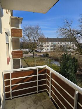 Foto - Charmante 3-Zimmer-Wohnung mit Balkon und Tageslichtbad (Wanne) in Kalbe (Milde)