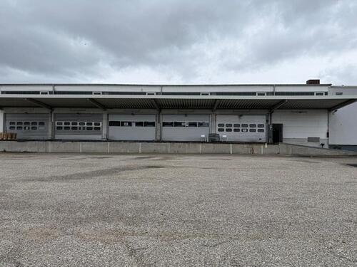 Foto - Lagerhalle 900 m2 mit Bürofläche 981 m2