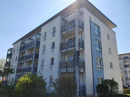 Foto - 2 Zimmer DG-Wohnung in Nauen mit zwei Balkone Tiefgarage und Einbauküche