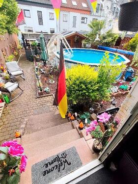 Foto - 10 Zimmer Mehrfamilienhaus, Wohnhaus zum Kaufen in Langenselbold