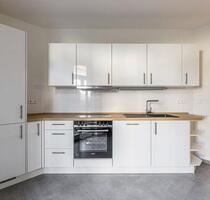 Erstklassiger Zweitbezug - 2 Zimmer mit Einbauküche und Balkon - Leipzig Ost