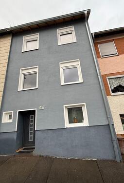 Foto - Reihenhaus Hangard – 5 Zimmer - 1.000,00 EUR Kaltmiete, ca.  125,00 m²