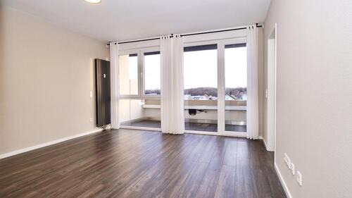 Foto - Modernisierte 1,5-Zimmer-Wohnung, Balkon, Stellplatz, Ladesäule