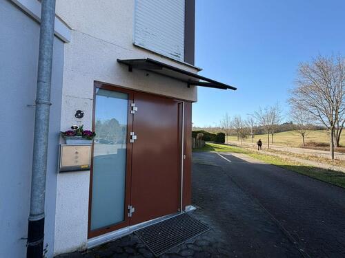 Foto - Vermiete modernisierte 2-Zimmer Wohnung (65 m²) • TOP Lage