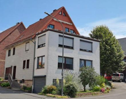 Foto - Mehrfamilienhaus, Wohnhaus zum Kaufen in Staufenberg