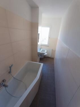 Foto - komplett sanierte 4-Raumwohnung mit Blick auf die Gartenanlage