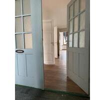 4 ZKB mitten in Varel - 1.100,00&nbsp;EUR Kaltmiete, ca.&nbsp; 150,00&nbsp;m&sup2; in Varel (PLZ: 26316)