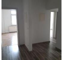 Tolle 4-Raum-Familienwohnung in Werdau - Steinpleis!