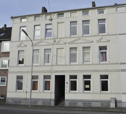 Foto - 022006 - 2 ZKB im 2. OG rechts zu vermieten