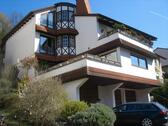 Foto - Außergewöhnliches Zweifamilienhaus mit Mainblick, Wellnessbereich