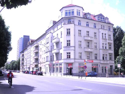 Foto - Bezugsfrei + Provisionsfrei + Saniert im 3.OG. Westbalkon. U-Bahn