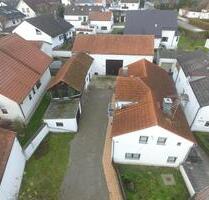 kleines Haus mit Scheune in Buxheim