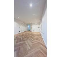 Hochwertig sanierte Wohnung - mit Balkon, Garage u. Lagerraum - Kirchen (Sieg)