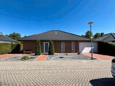 Foto - Neuwertiger Bungalow mit Doppelgarage von Privat