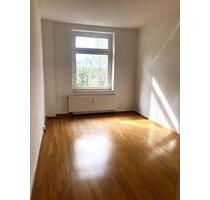 Schöne 2 Zimmerwohnung mit Parkett, Balkon , Wanne und Dusche in beliebter Lage! - Chemnitz Kapellenberg