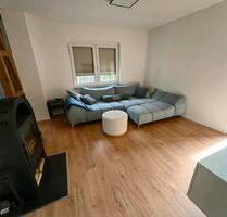 Vollmöblierte 3-Raum-Wohnung mit Balkon und Gartennutzung - Schmalkalden