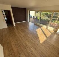 5 Zimmer, eigener Garten, riesige Terrasse, Stellplatz - zentral - Tastrup