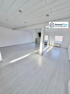 Foto - Attraktive DG-Wohnung mit offenem Wohnkonzept in zentraler Lage