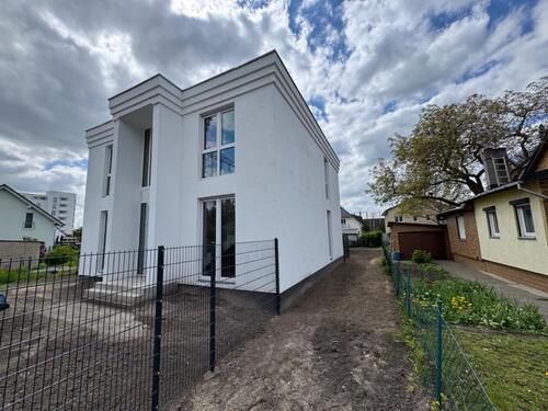 Foto - Modernes Einfamilienhaus mit Gestaltungspotenzial