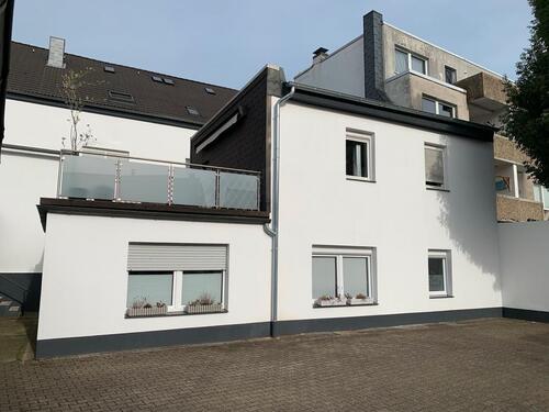Foto - Haus 3,5 Zimmer Terrasse - 900,00 EUR Kaltmiete,