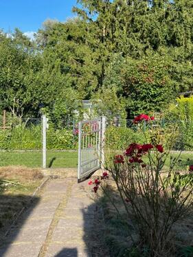 Foto - Kleingarten mit massiver Laube - 2.900,00 EUR Kaltmiete, ca.  0,00 m²