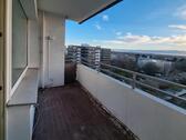Foto - Renovierte 2-Zimmer-Wohnung mit Balkon und Aufzug in der Weststadt!