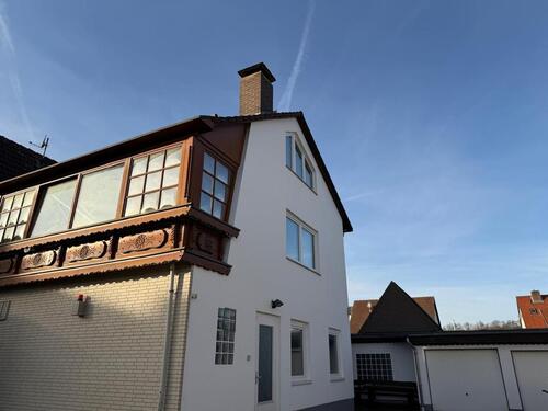 Foto - Großzügige 160 m² Zweifamilienhaus mit Wintergarten, Kamin EBK