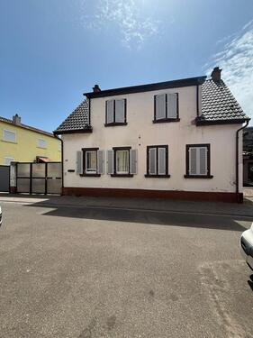 Foto - EFH mit großem Garten & Garage in Ortsrandlage von Lambsheim