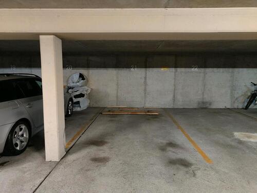 Foto - Tiefgaragen Stellplatz - 90,00 EUR Miete,