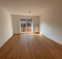 Große 4 Zimmerwohnung 110 qm großer Balkon + Gartenanteil - Friedberg