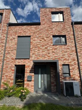 Foto - Reihenhaus mit Premium Austattung, A+ Effizenz,PV-Anlage und Pool