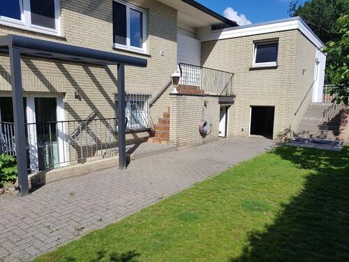 Foto - Begehrte Wohnlage! Hochwertige Souterrain-Wohnung mit Garten, EBK