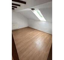 Frisch sanierte 2-ZKB , Wohnung , Dachgeschoss - Sailauf