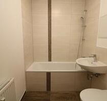 Auch für Nichtschwimmer geeignet...3-RW mit modernem Wannenbad u. Balkon! - Freiberg