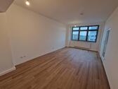 Foto - Ab 16.10. frei - Eure neue 2-Zimmer-Wohnung mit Balkon ruft!