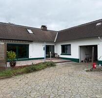 Haus mit großem Garten - 248.000,00 EUR Kaufpreis, in Großefehn (PLZ: 26629)