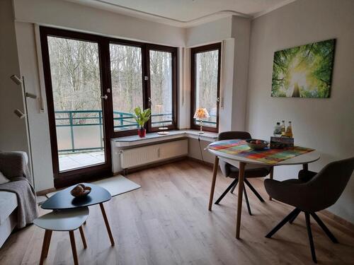 Foto - Voll ausgestattete 2-Zimmer-Wohnung, Waldrandlage, S-Bahn-Nähe