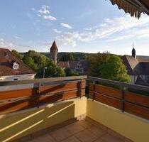 2 Zimmer Wohnung, 68qm, Balkon, EBK, Stellplatz - Weil der Stadt