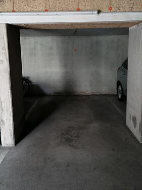Foto - Tiefgaragenstellplatz - 70,00 EUR Miete,