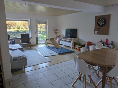 Foto - 4-Zimmer Wohnung in DHH mit Garten neu zu vermieten