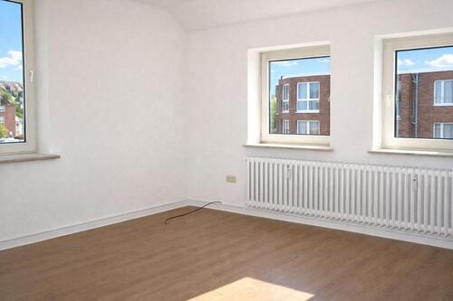 Foto - Stadtlage mit Komfort: 4-Zimmer-Wohnung mit Balkon Badewanne