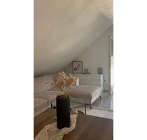 Attraktiv geschnittene helle 3-Zimmer-Wohnung mit Balkon - Mommenheim