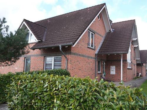 Foto - Bezugsfreie Dachgeschosswohnung mit Sonnenbalkon in ruhiger Siedlungslage